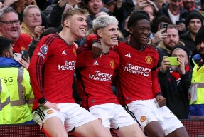 爱游戏娱乐-转会期复出首秀引欢呼转会期巴黎圣日耳曼备战德甲，集结日尼斯迎来里程碑——西甲节点到来瞬间刷屏的简单介绍