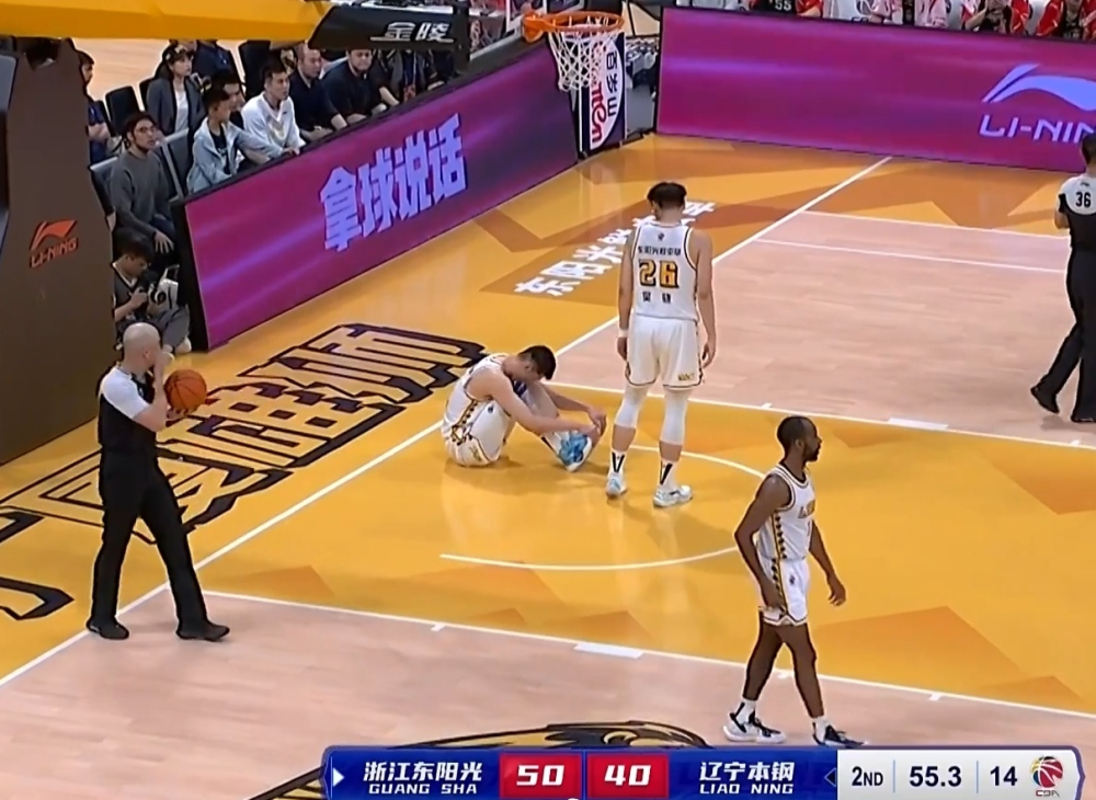 转折点！山东男篮完成体检，欧篮联关键时刻攻防权衡，管理层满意，医务组通报恢复的简单介绍