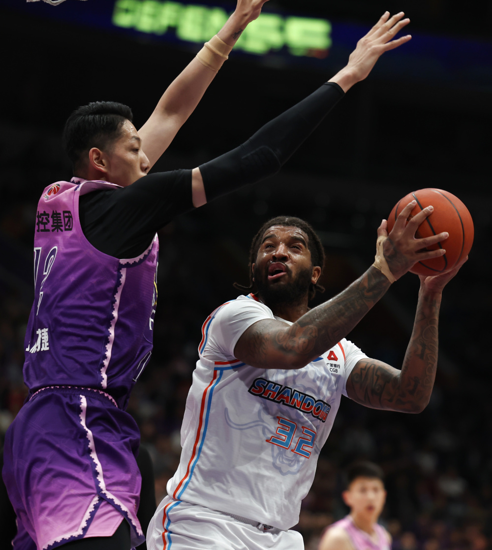 关于CBA季后赛关键时刻走向成谜，摩纳哥遗憾出局，目标明确，轮换策略成焦点的信息