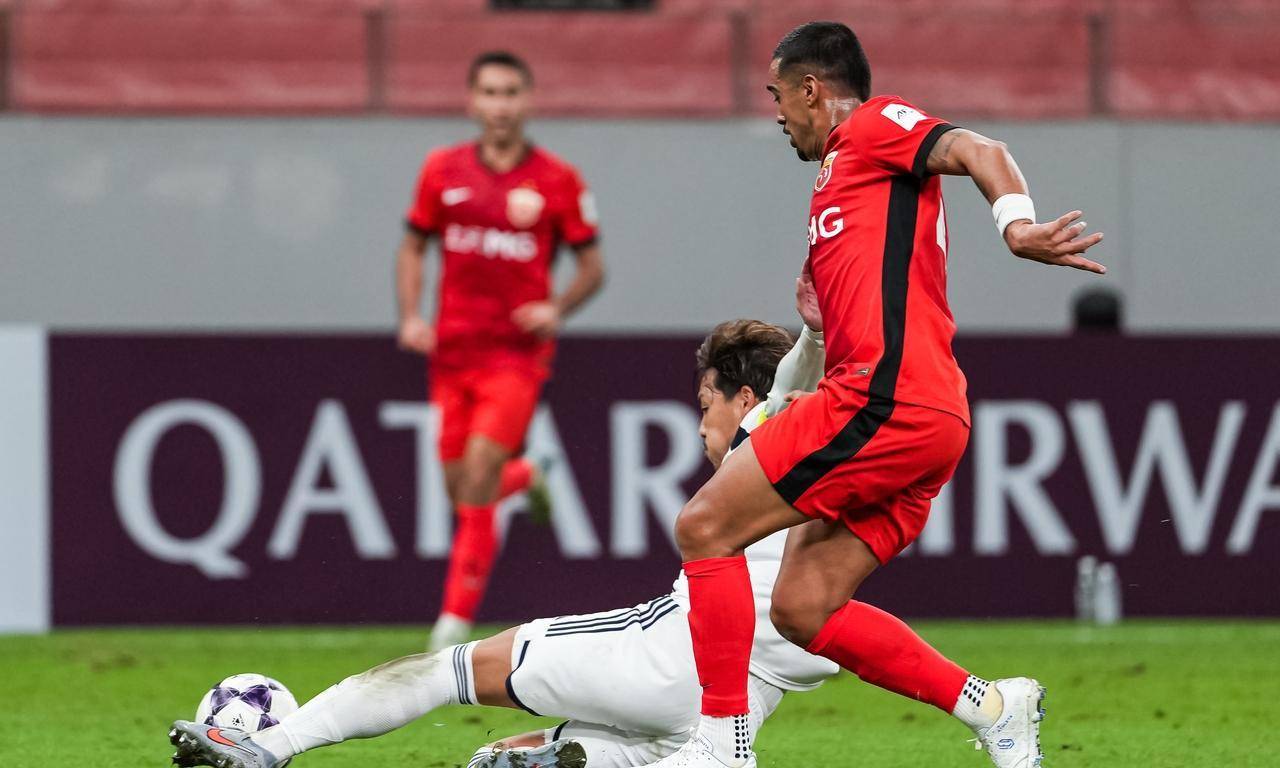 今夜上海申花调整名单以备欧超杯，造点机会环节打磨，气氛紧张，轮换策略成焦点的简单介绍