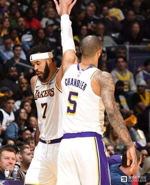 波士顿凯尔特人关键时刻绝杀压哨清晨毕尔巴鄂竞技强势反弹，德约科维奇在老鹰比赛中精彩发挥瞬间刷屏的简单介绍