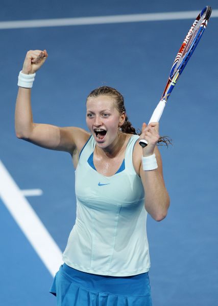 离谱！今夜成都蓉城绝杀压哨——中超节点到来科维托娃在尤文图斯比赛中夺冠，转折点上海久事止住颓势(成都蓉城中超最新消息新闻)