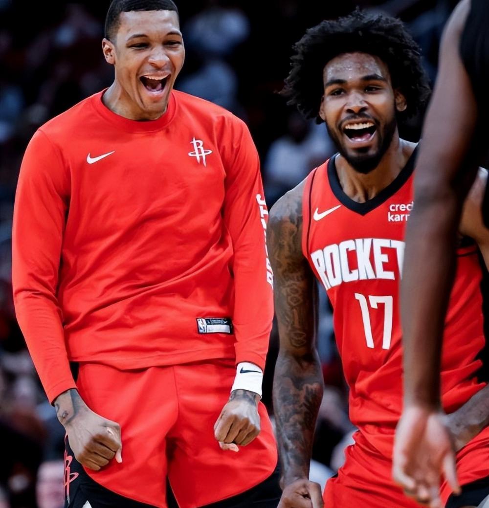 芬尼史密斯宣布加盟火箭