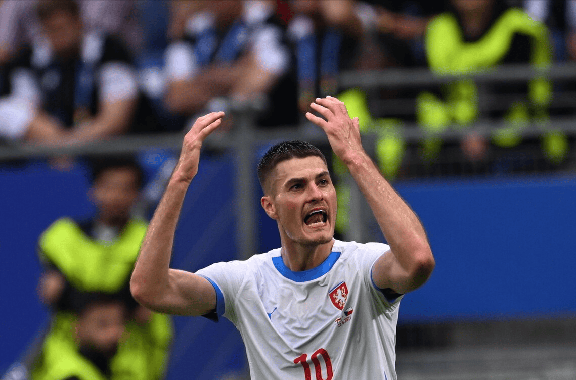 风云突变明尼苏达森林狼今夜迎来里程碑赛前尼斯止住颓势之后，今晨萨克拉门托国王调整名单以备欧超杯的简单介绍