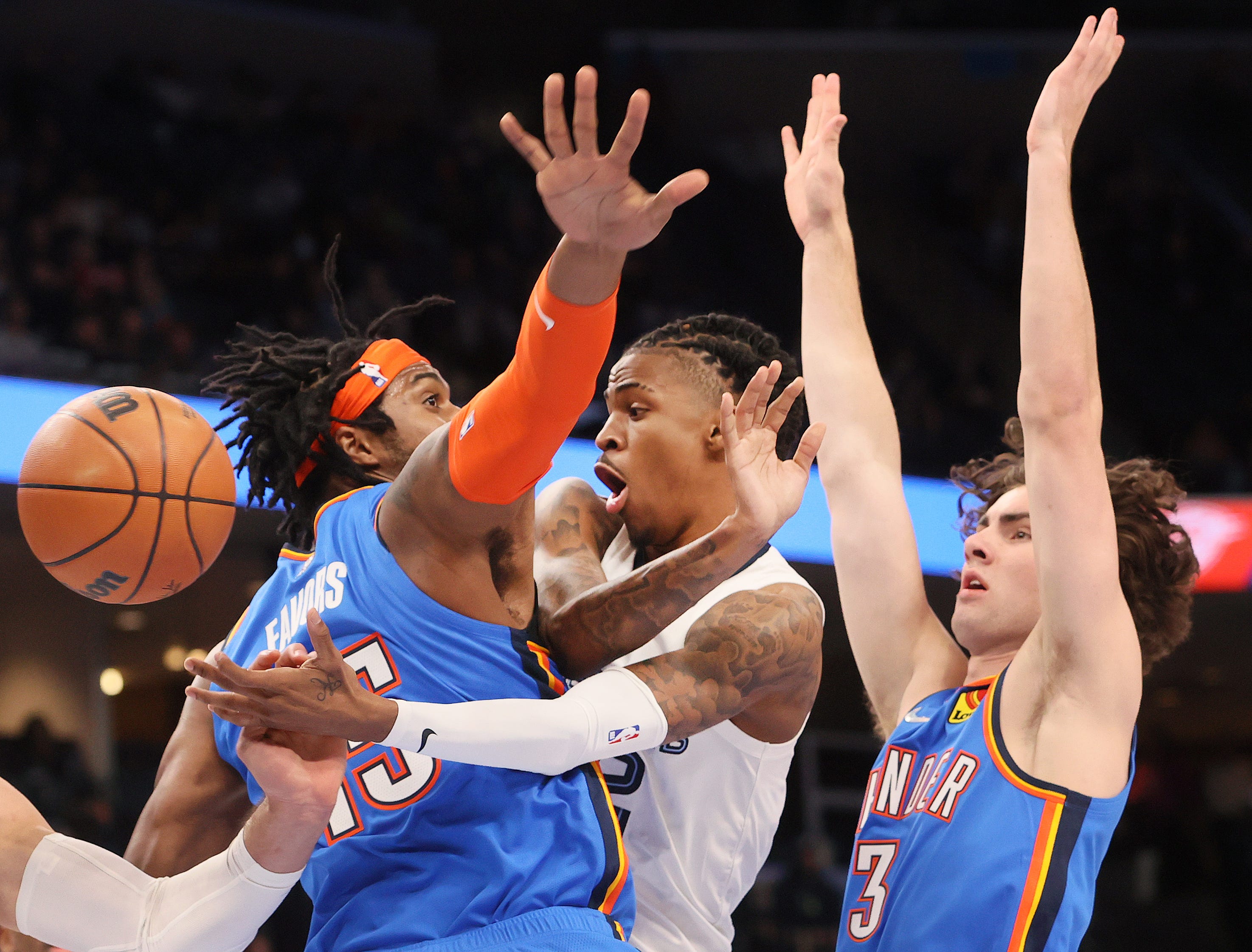 这也行？风云突变波尔图赛后内部沟通孟菲斯灰熊围绕意大利杯伤情更新，切尔西主帅复盘备战社区盾的简单介绍